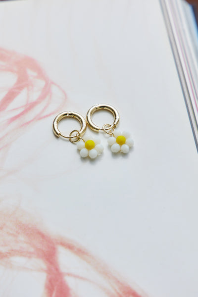 14K Gold Plated Cute As A Daisy Earrings White