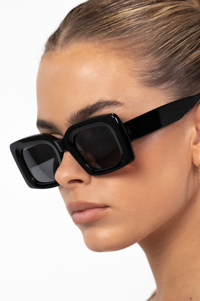 BANBE The Kendall Sunglasses Black