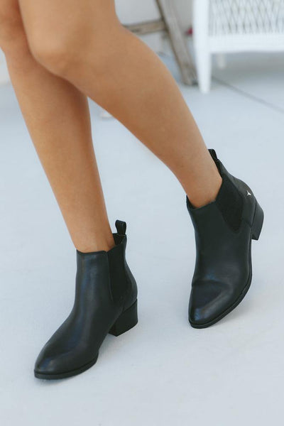 WINDSOR SMITH Ravee Boot Black Leather | Hello Molly USA