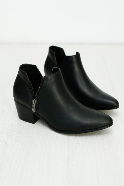 SOLES Covent Boots Black | Hello Molly USA